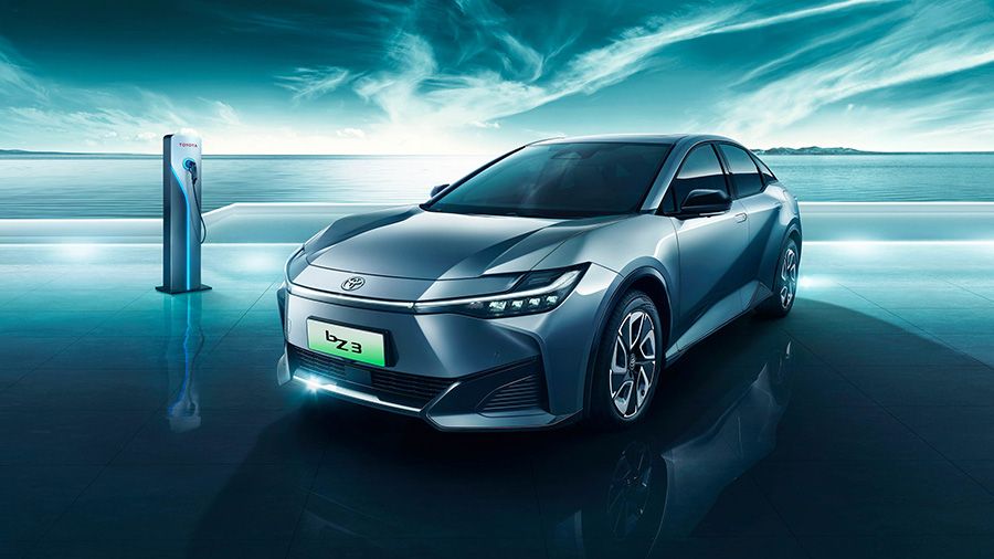 Toyota představila další model z řady bZ, rival pro Teslu Model 3 bude k mání jen v Číně